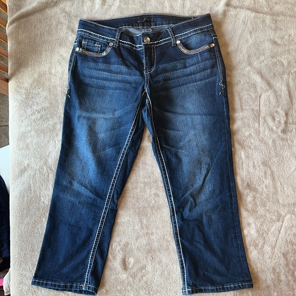 Maurices womens 9/10 denim capris - Picture 2 of 4